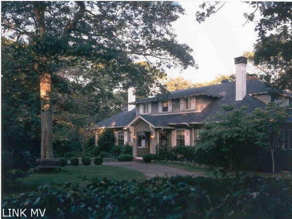 Welcoming craftsman bungalow