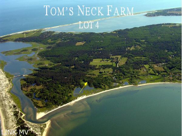 Tom\'s Neck Farm entrance