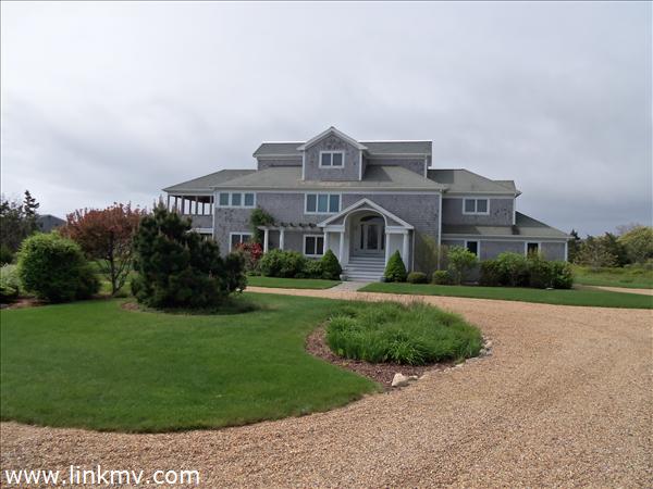 Circle driveway