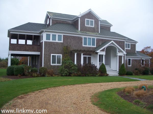 Circle driveway