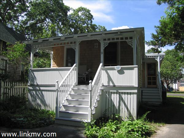 9 Forest Circle