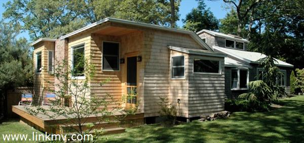 Vineyard Haven Oasis