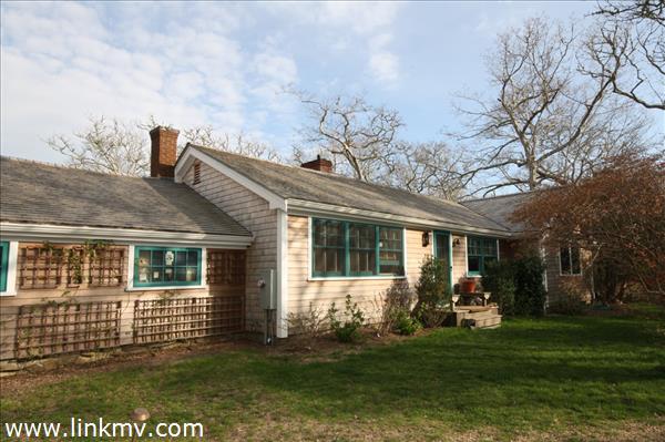 82 South Road