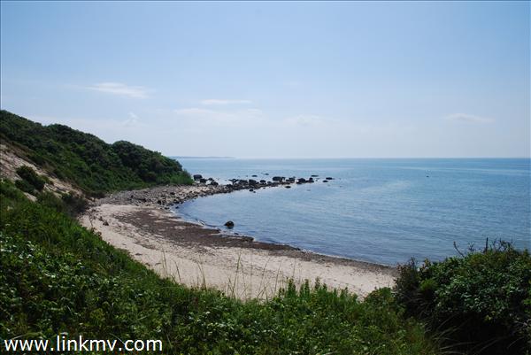 Deeded access to 100 ft of Private Beach
