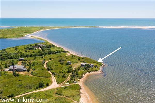 600\' frontage on Tisbury Great Pond