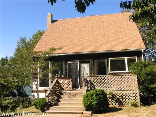 Yard-side Facade