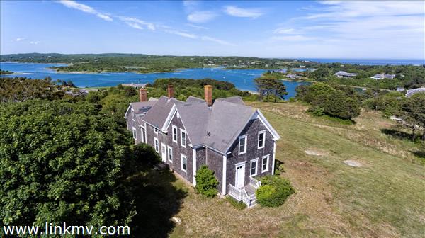 Chilmark antique house and barn
