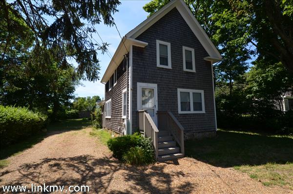 New Listing 171 Circuit Avenue! TERRIFIC LOCATION !
