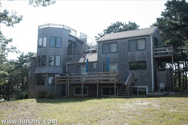 6 Decks provide wonderful views.