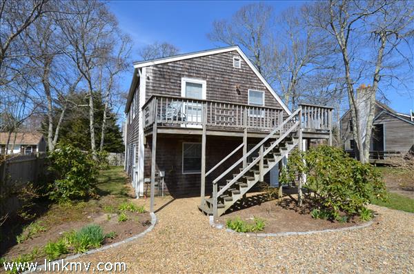 Upstairs entrance into open living area